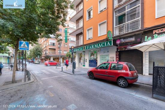 Venta de local en la Calle Pedro Antonio de Alarcón en Granada ¡¡Oportunidad única de inversión