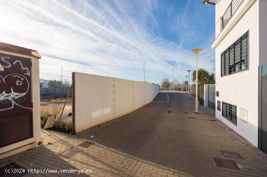 Parcelas listas para construir tu casa en Granada capital (Bobadilla) a un precio sin competencia - 