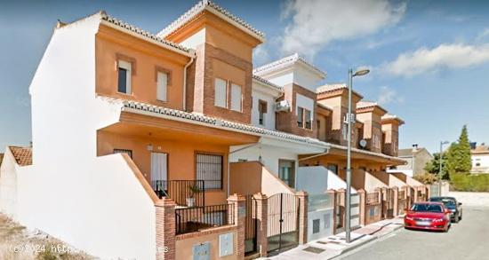  Bonita vivienda adosada con patio y garaje, situada en la entrada de Chauchina. - GRANADA 