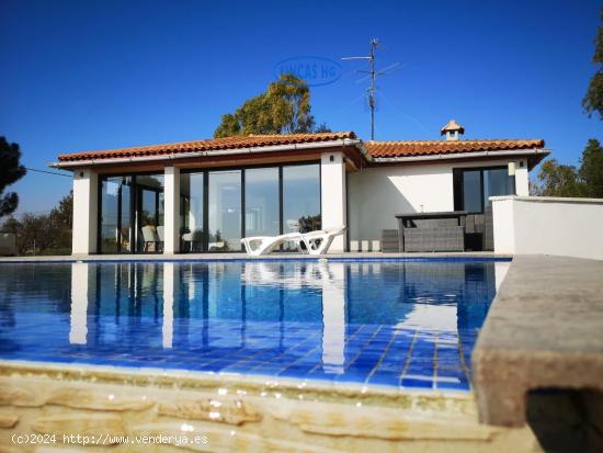 Moderno chalet en los Girasoles con 2000 m2 de parcela - ALICANTE