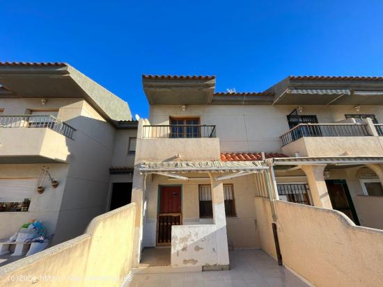 CHALET ADOSADO en Santiago de la Ribera - MURCIA