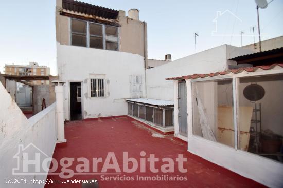 ESTUPENDA CASA CON TERRAZA, BALCON Y AMPLIO GARAJE - CASTELLON