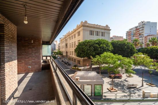 Alquiler en pleno centro de Almería - ALMERIA