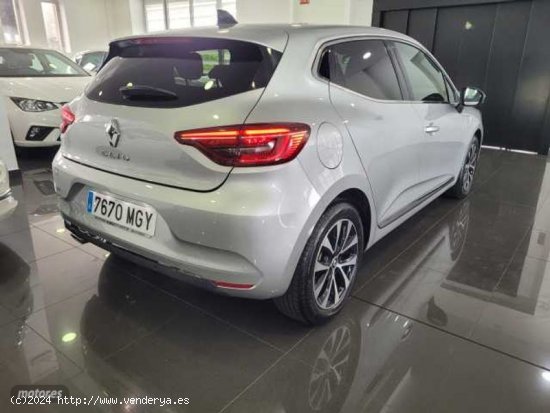 Renault Clio TCe Techno 103kW de 2023 con 26.796 Km por 19.500 EUR. en Madrid