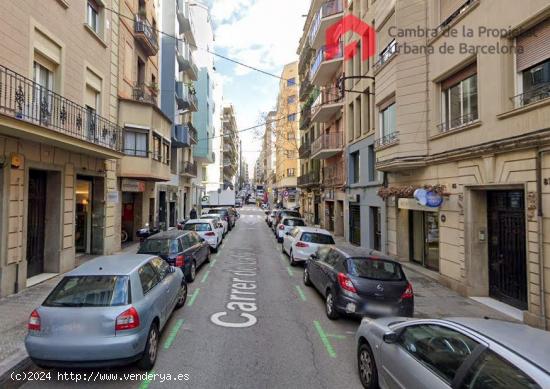 Local ALQUILADO de 3 plantas en Calle Laforja con salida de humos en el barrio de Galvany. - BARCELO