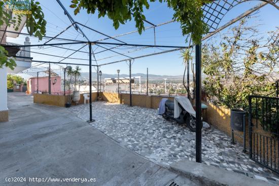 Casa con Vistas de Granada y una cueva - GRANADA