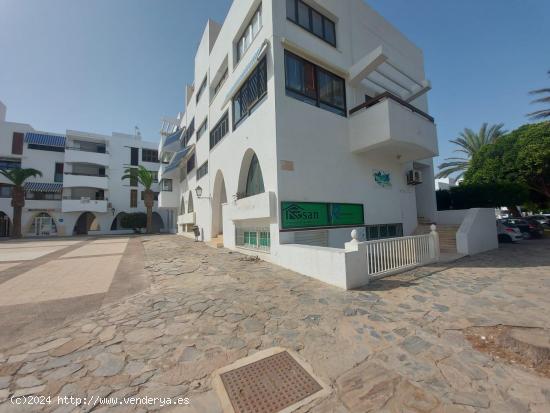 Local comercial en alquiler en la zona del Tiburón - ALMERIA