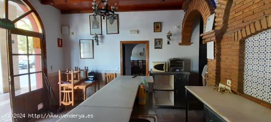  BAR CON LICENCIA DE COCINA JUNTO A LA AV. CÁDIZ!!! - CORDOBA 