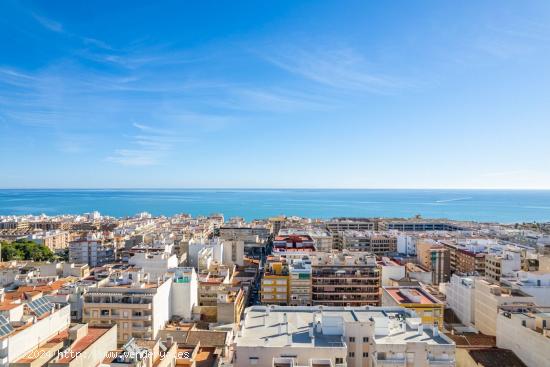 VIVIENDA EN MODERNO EDIFICIO CIUDAD COSTERA - ALICANTE