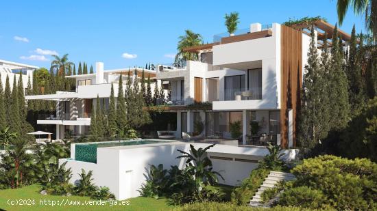 Villa de lujo de 4 dormitorios y 4 baños con vistas al mar. Estepona - MALAGA