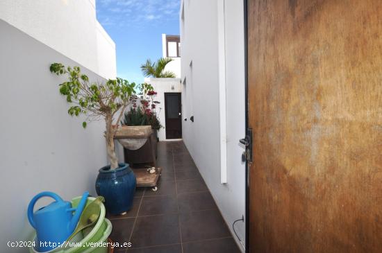 SE VENDE DUPLEX EN SAN BARTOLOME CON VISTAS AL MAR - LAS PALMAS