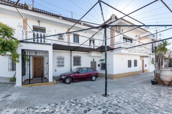 Casa con Vistas de Granada y una cueva - GRANADA