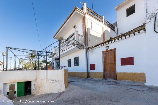 Casa con Vistas de Granada y una cueva - GRANADA