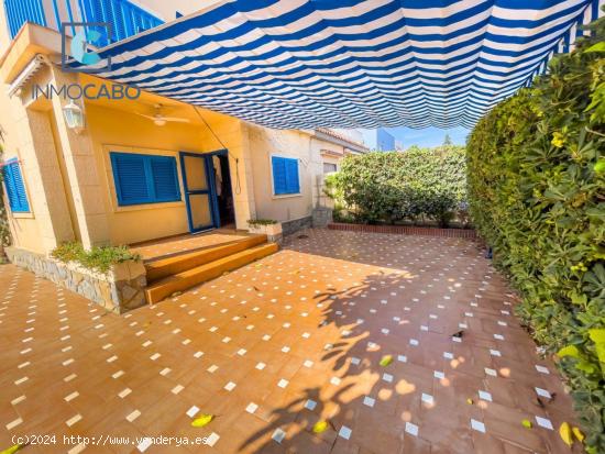 Casa pareada en Cabo de Palos en segunda línea de la playa de Levante - MURCIA