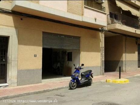 AMPLIO LOCAL COMERCIAL A LA VENTA EN ZARANDONA - MURCIA