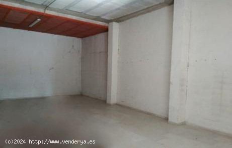 AMPLIO LOCAL COMERCIAL A LA VENTA EN ZARANDONA - MURCIA