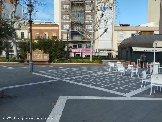  Amplio local en el centro de Badajoz - BADAJOZ 