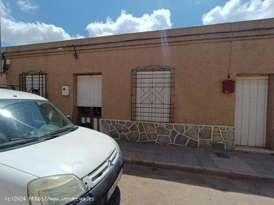 OPORTUNIDAD, SE VENDE CASA  EN POZO ESTRECHO - MURCIA