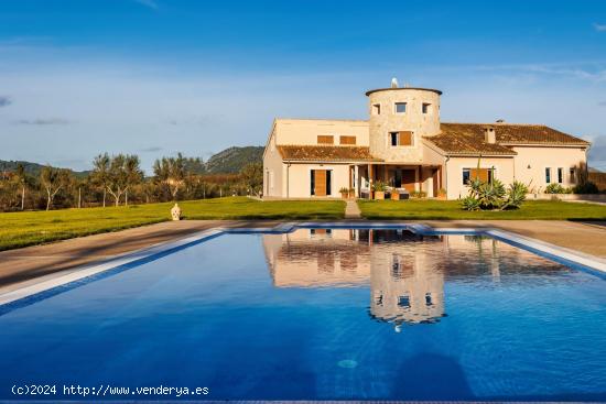 ESPECTACULAR VILLA EN BUGER - BALEARES