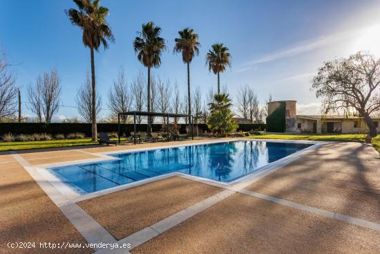 ESPECTACULAR VILLA EN BUGER - BALEARES