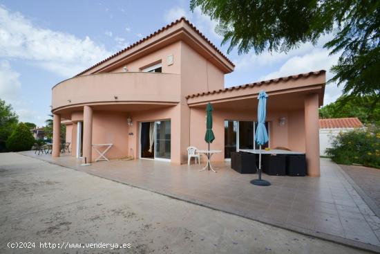  Villa con piscina privada en la playa de Riumar - TARRAGONA 