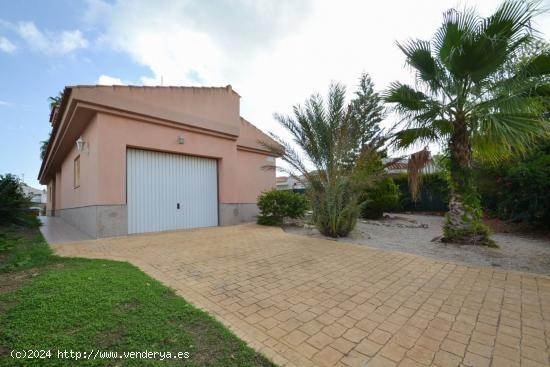 Villa con piscina privada en la playa de Riumar - TARRAGONA