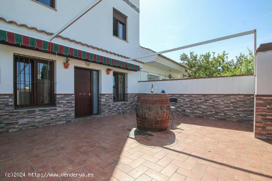 Vivienda adosada en pleno Villanueva del Ariscal, a pocos metros de la estación de tren de cercaní