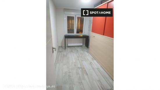 Habitación en piso compartido en Zaragoza - ZARAGOZA