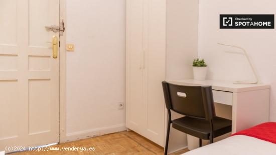 Relajante habitación con llave independiente en piso compartido, Salamanca - MADRID