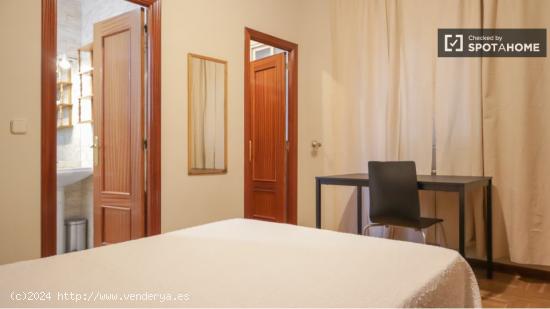 Se alquila dormitorio en Calle Goya - MADRID