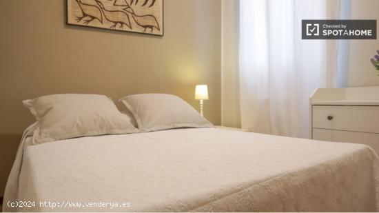 Se alquila dormitorio en Calle Goya - MADRID