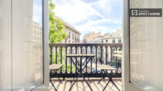 Se alquila habitación en piso compartido en Barcelona - BARCELONA