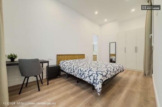  Se alquila habitación en piso compartido en Barcelona - BARCELONA 