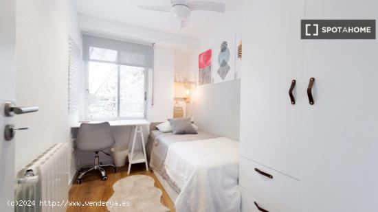 Habitaciones en alquiler en el apartamento de 5 dormitorios en Camins Al Grau - VALENCIA