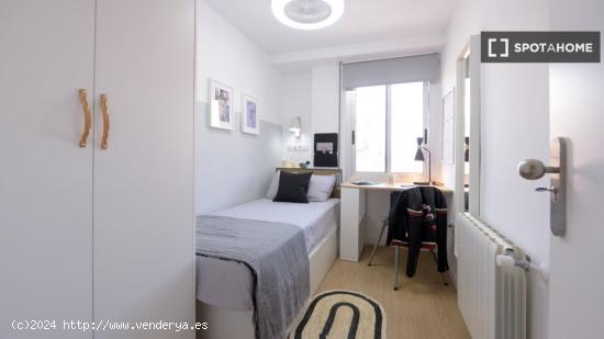 Habitaciones en alquiler en el apartamento de 5 dormitorios en Camins Al Grau - VALENCIA