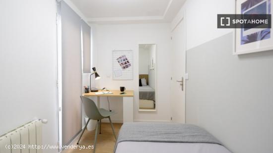 Habitaciones en alquiler en el apartamento de 5 dormitorios en Camins Al Grau - VALENCIA