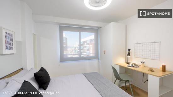 Habitaciones en alquiler en el apartamento de 5 dormitorios en Camins Al Grau - VALENCIA