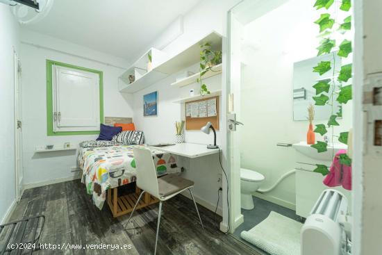 Se alquila habitación en piso compartido en Barcelona - BARCELONA