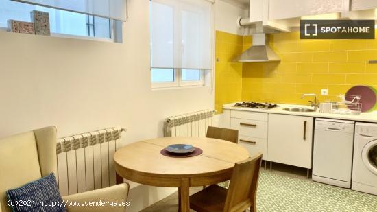 Apartamento de 2 dormitorios en alquiler en Malasaña - MADRID