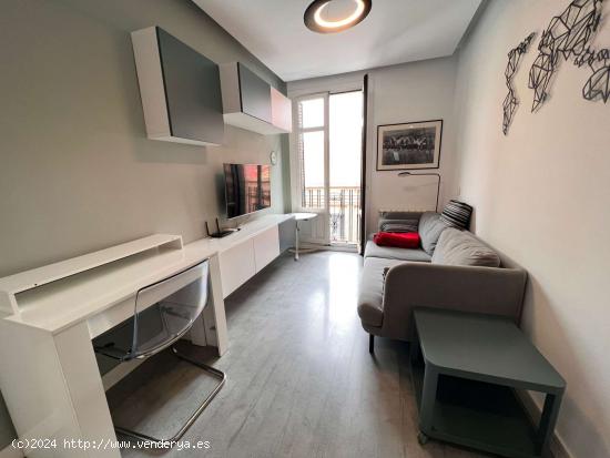  Apartamento de 2 dormitorios en alquiler en El Viso - MADRID 