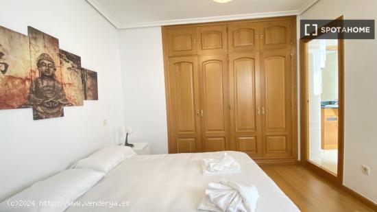 Apartamento de 3 dormitorios en alquiler en Argüelles - MADRID