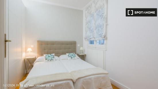 Apartamento de 2 dormitorios en alquiler en Paseo Del Prado - MADRID