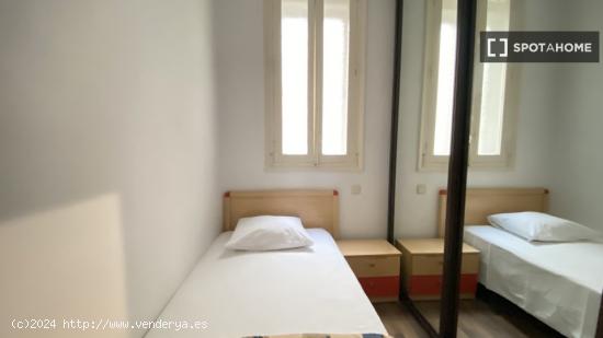 Apartamento de 3 dormitorios en alquiler en Castellana - MADRID