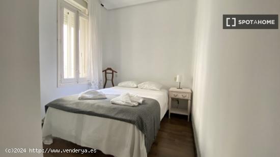 Apartamento de 3 dormitorios en alquiler en Castellana - MADRID