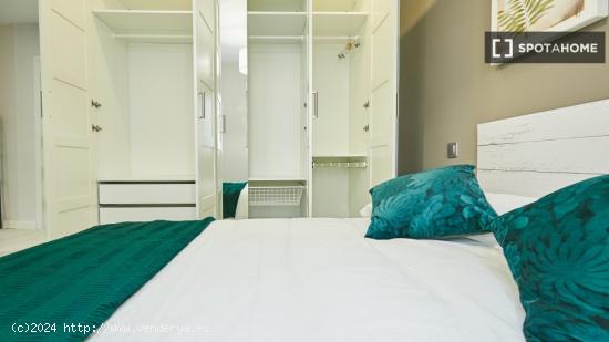 Piso en alquiler de 1 dormitorio en Cuatro Caminos - MADRID