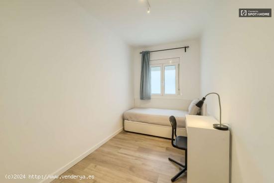 Se alquila habitación en piso compartido en Sant Martí, Barcelona - BARCELONA