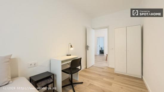 Se alquila habitación en piso compartido en Sant Martí, Barcelona - BARCELONA