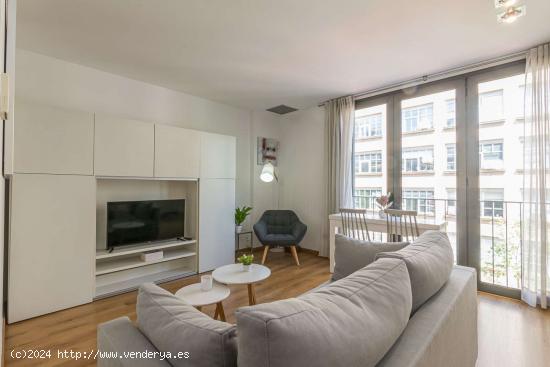 Apartamento entero de 2 dormitorios en Barcelona. - BARCELONA