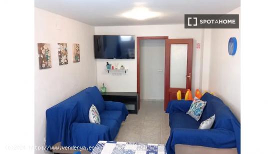 Apartamento de 3 habitaciones en alquiler en Dénia - ALICANTE