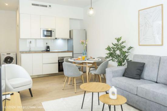  Apartamento completo de 1 dormitorio en Málaga - MALAGA 